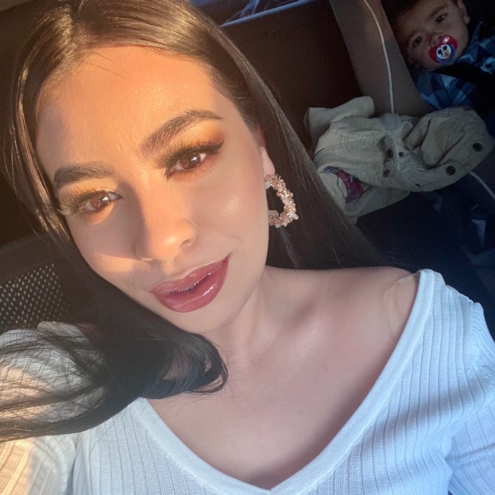 Meet your Posher, Suzzana